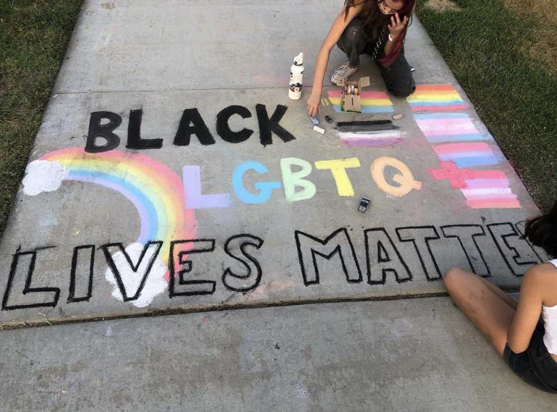 BSU+and+ACT+club+students+raise+awareness+towards+the+Black+Lives+Matter+movement+through+a+%23Chalk+Paso+event+at+Centennial+Park.