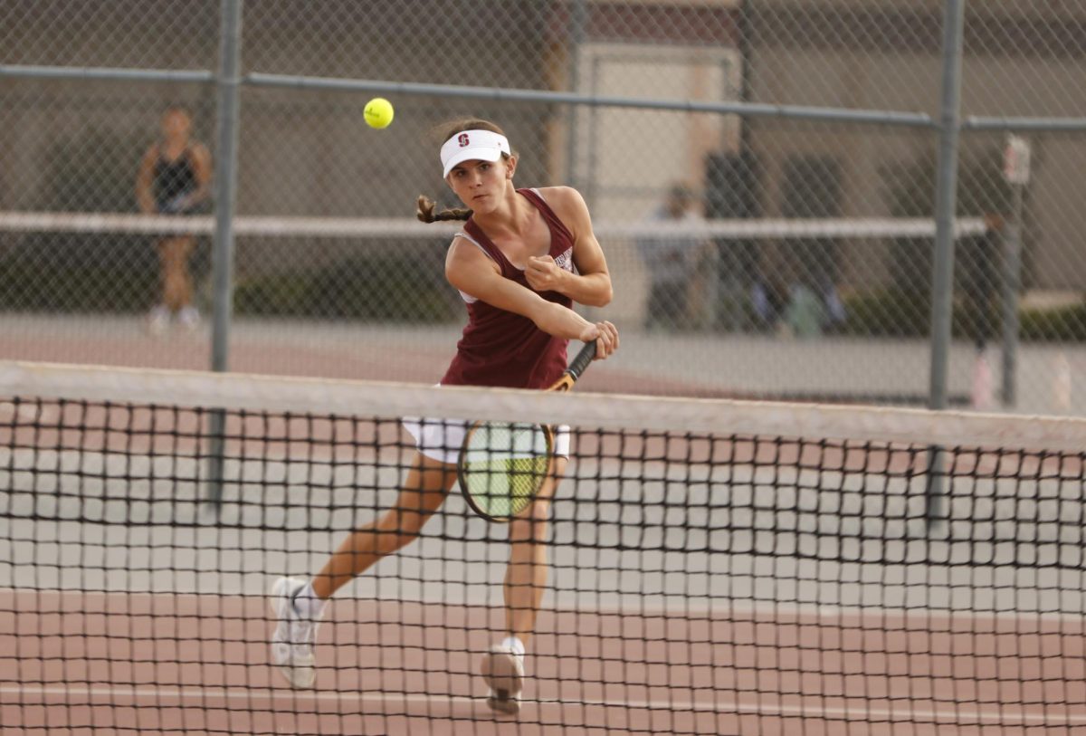 What truly helps her is commitment: on average, Tashma spends around 10 hours a week practicing during the tennis season. 